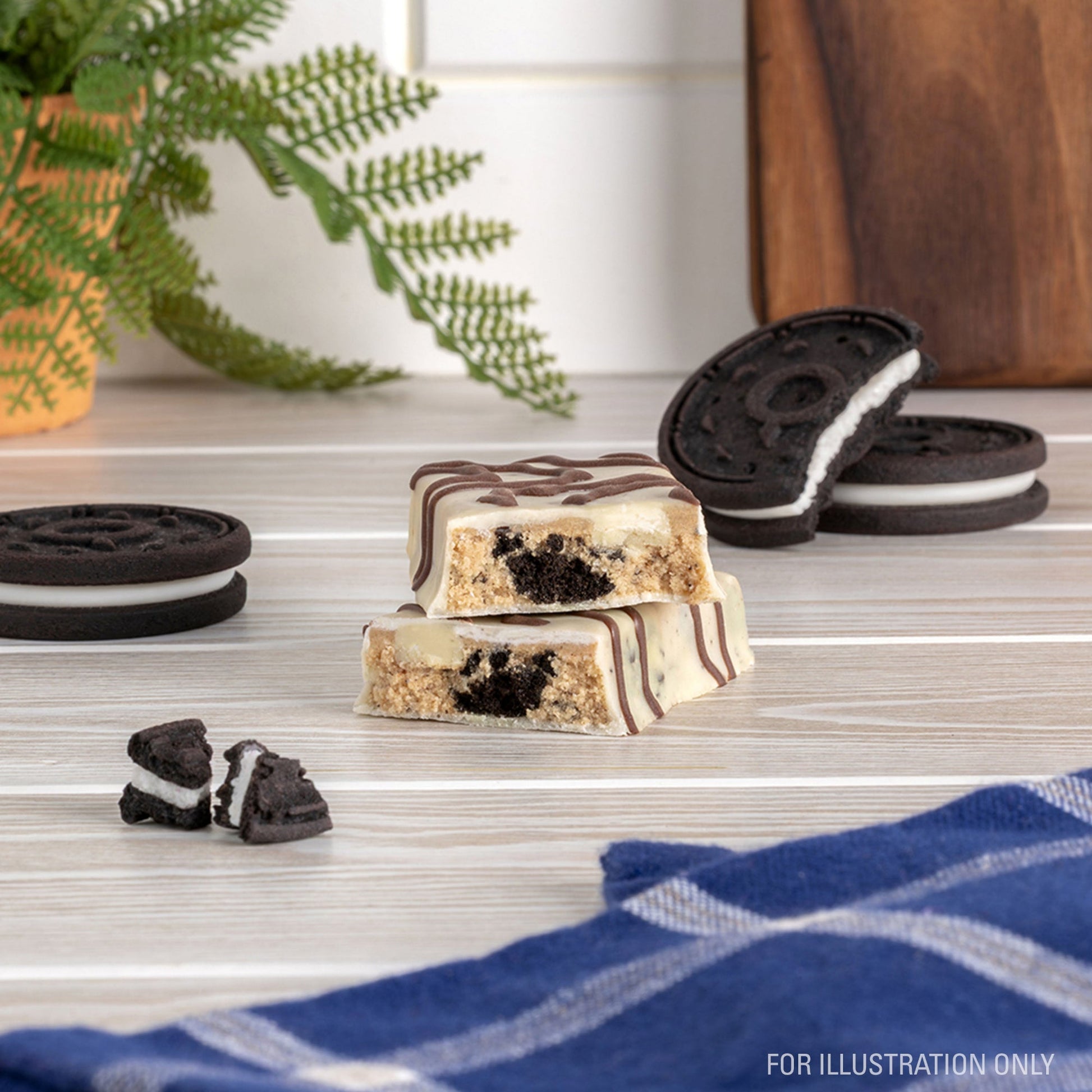 dipped-cookies-and-cream-protein-bars-q5 15807_QN_USA_ProteinBar_CAC_InterimAssetUpdate_Digital-Dipped-ProductCarouselSet_Tabletop1.jpg